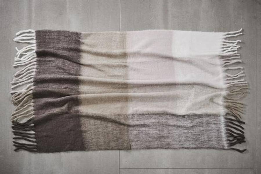 Friola pledd Beige fra Lene Bjerre